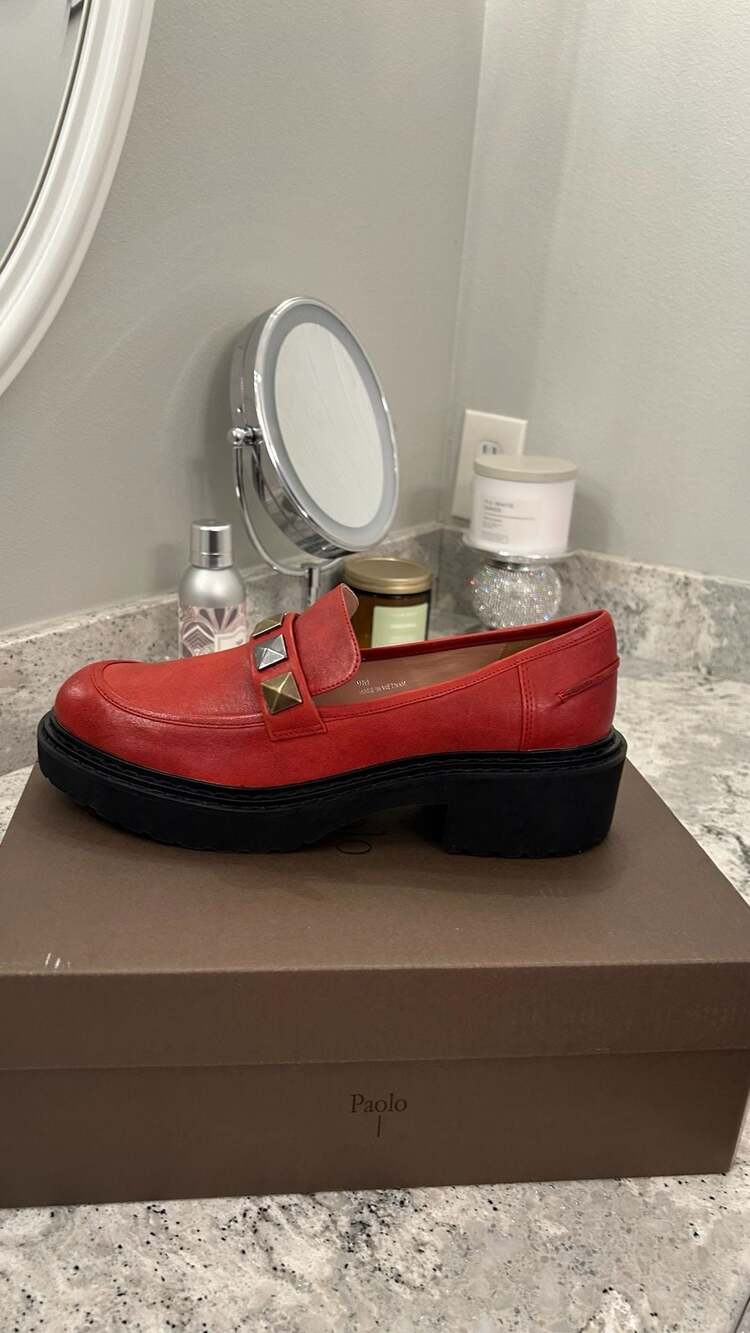 Paolo Essex-L Loafers Size 9 M Dark Red Leather Studded Platform
